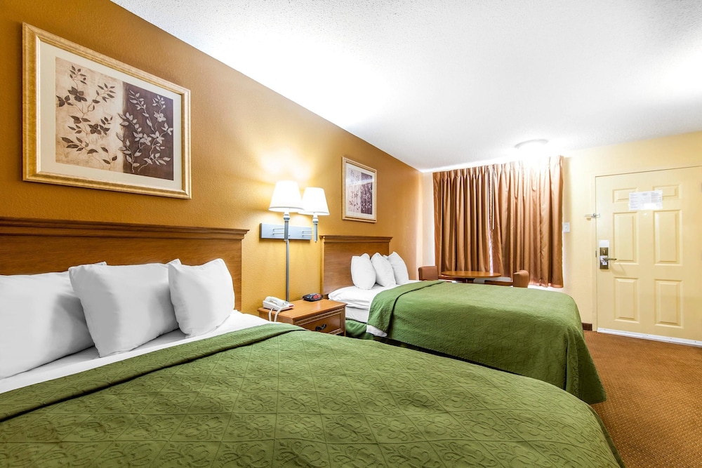 Quality Inn & Suites Cartersville North 13/42