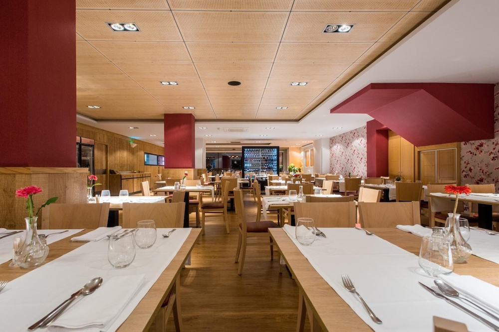 Hotel Los Pasiegos 44/62