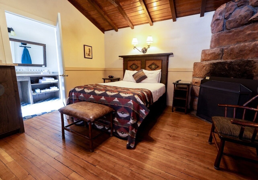 Zion Lodge Inside The Park 11/41