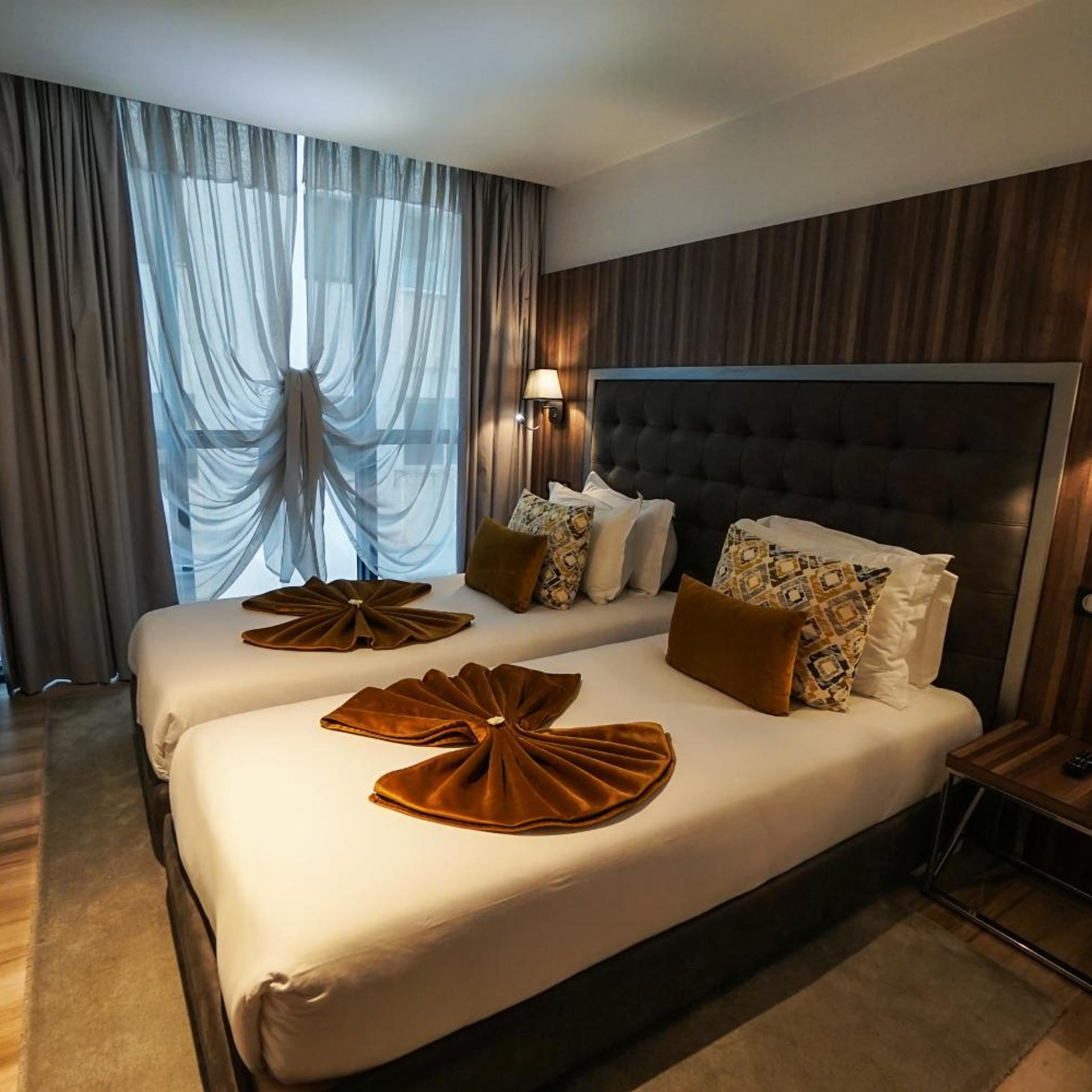 Deluxe, Suite, Lateral Side Sea View
