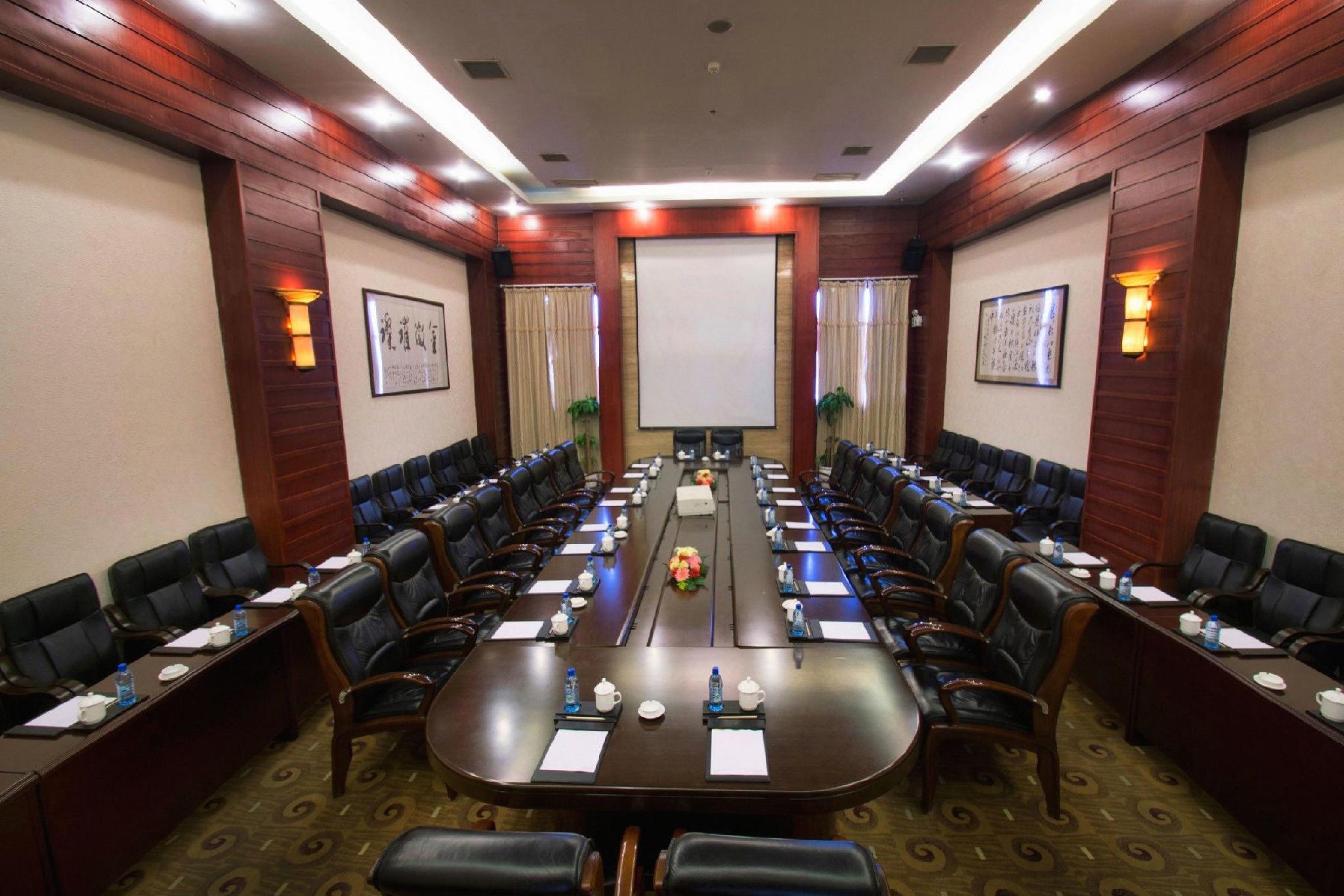 Plateau Pearl Hotel (Kunming Yongzhong Road) 63/66
