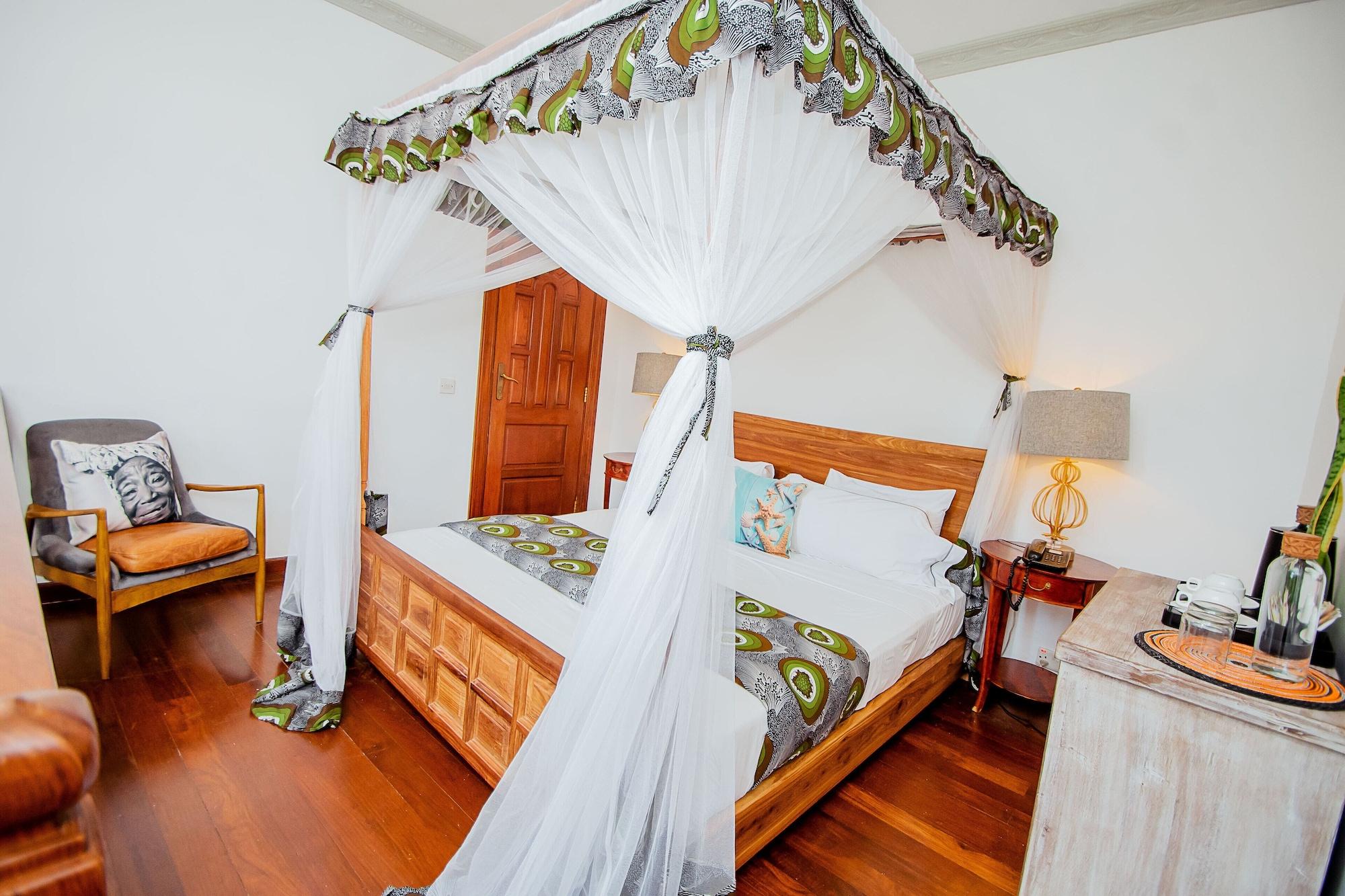Junior, Double Bed