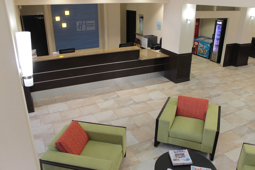 Holiday Inn Express Hotel Suites Brownsville 11/62