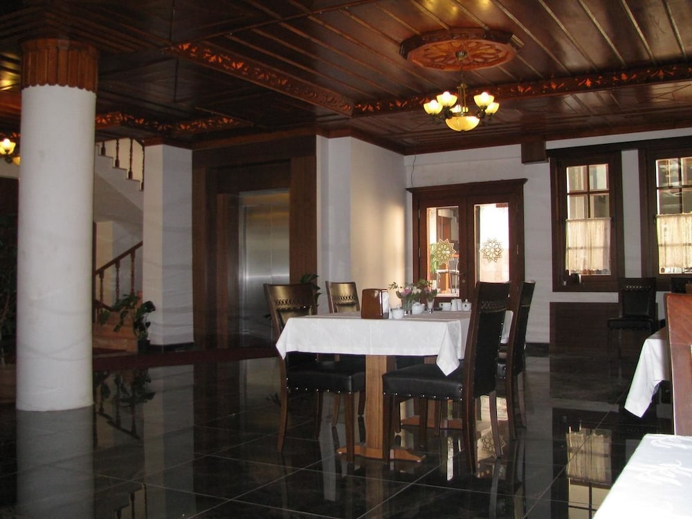 Simre Hotel 25/30