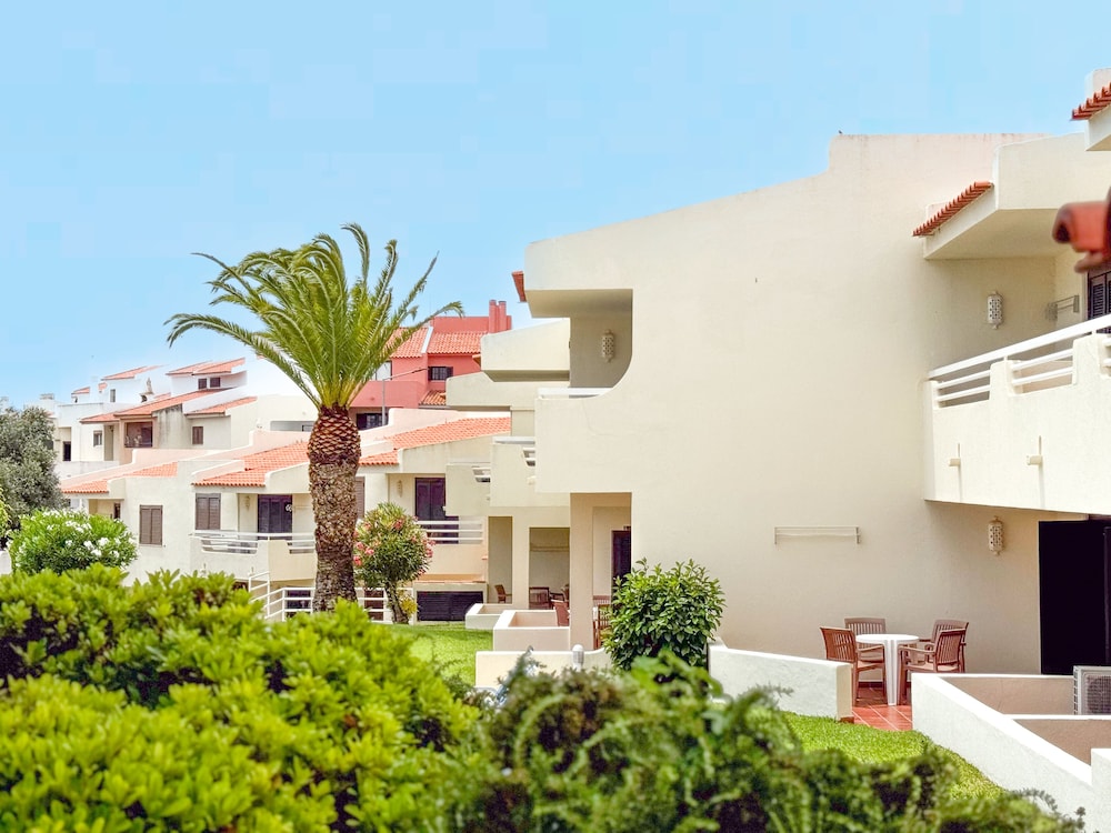 Aura Village - City Beach Apartments 6/31