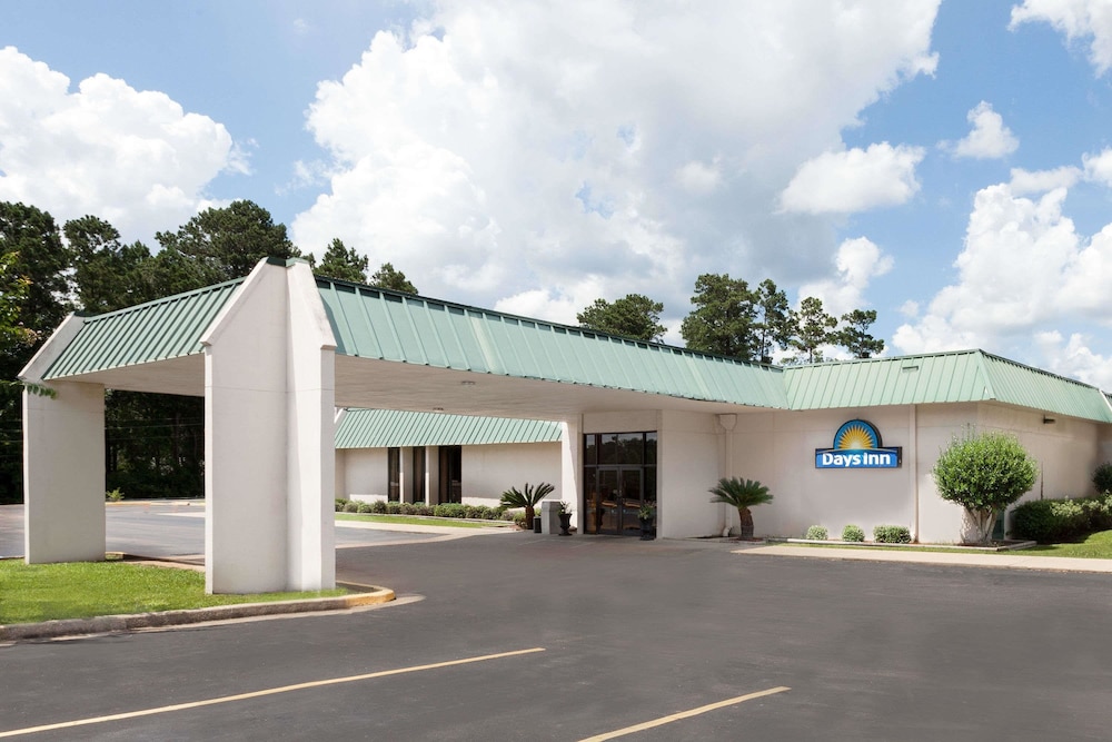 Days Inn By Wyndham Mccomb Ms 2/30