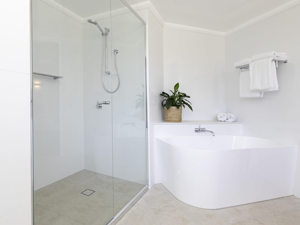 Novotel Sunshine Coast Resort 6/50
