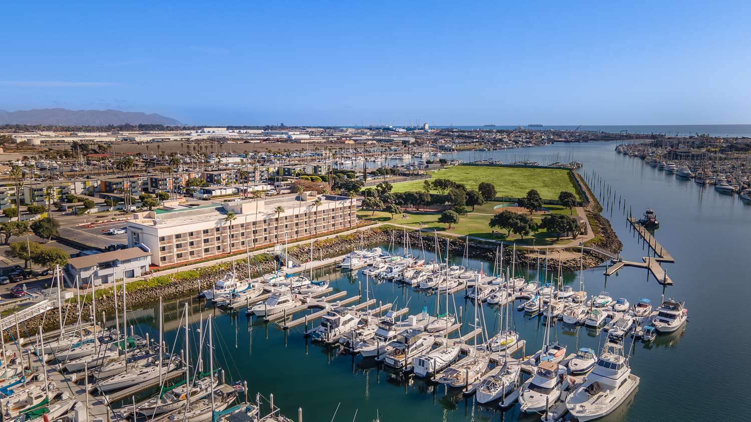 Hampton Inn Channel Islands Harbor 54/65