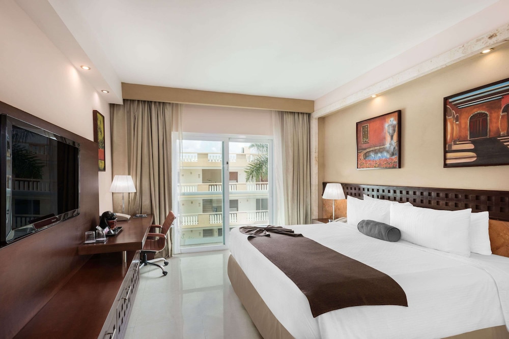 ABOLENGO, STANDARD, KING BED