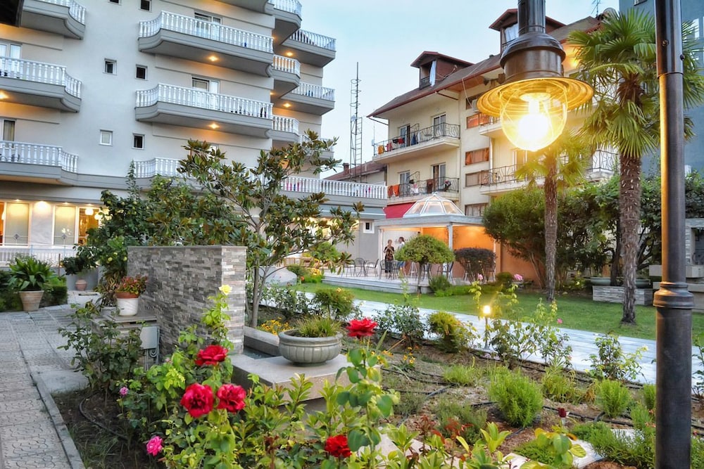 Hotel Ioni 10/50