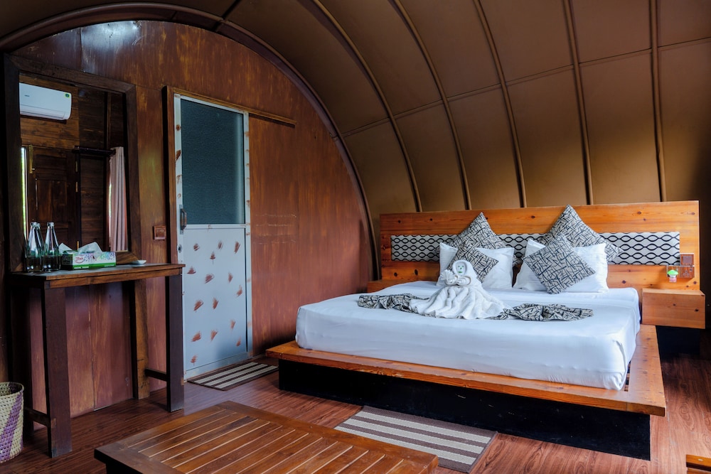 GLAMPING, TENT