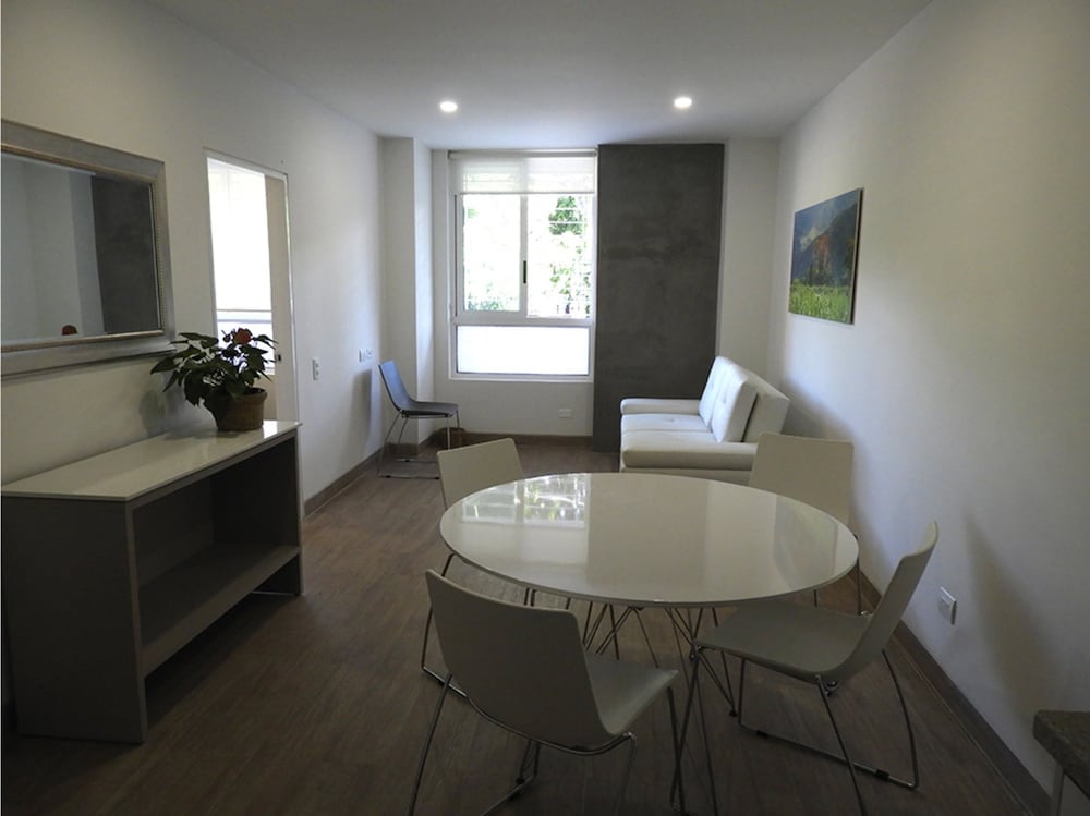 Park V Hotel Suites 34/45