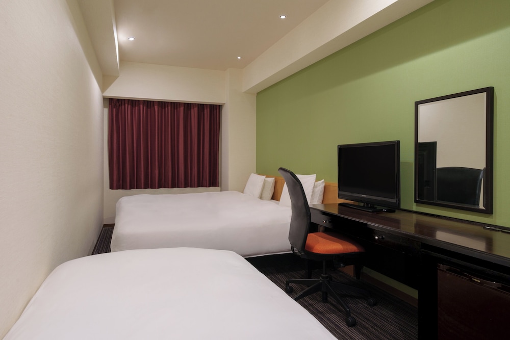 ROOM, TRIPLE