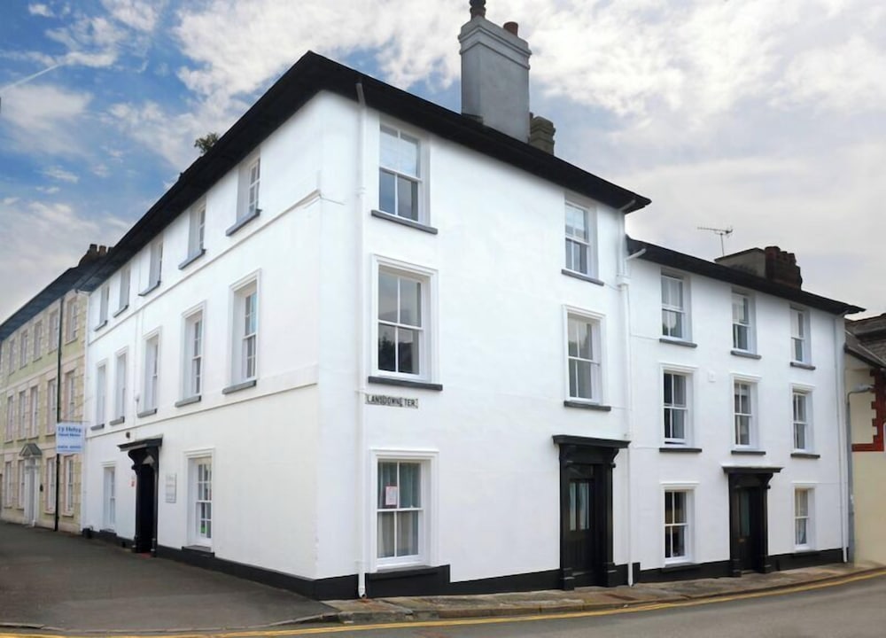Ty Helyg Guest House 2/50