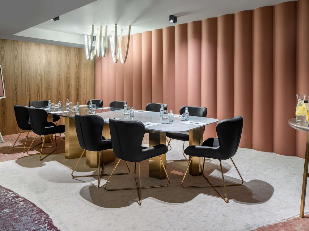 The Emporium Plovdiv MGallery Hotel Collection 41/48