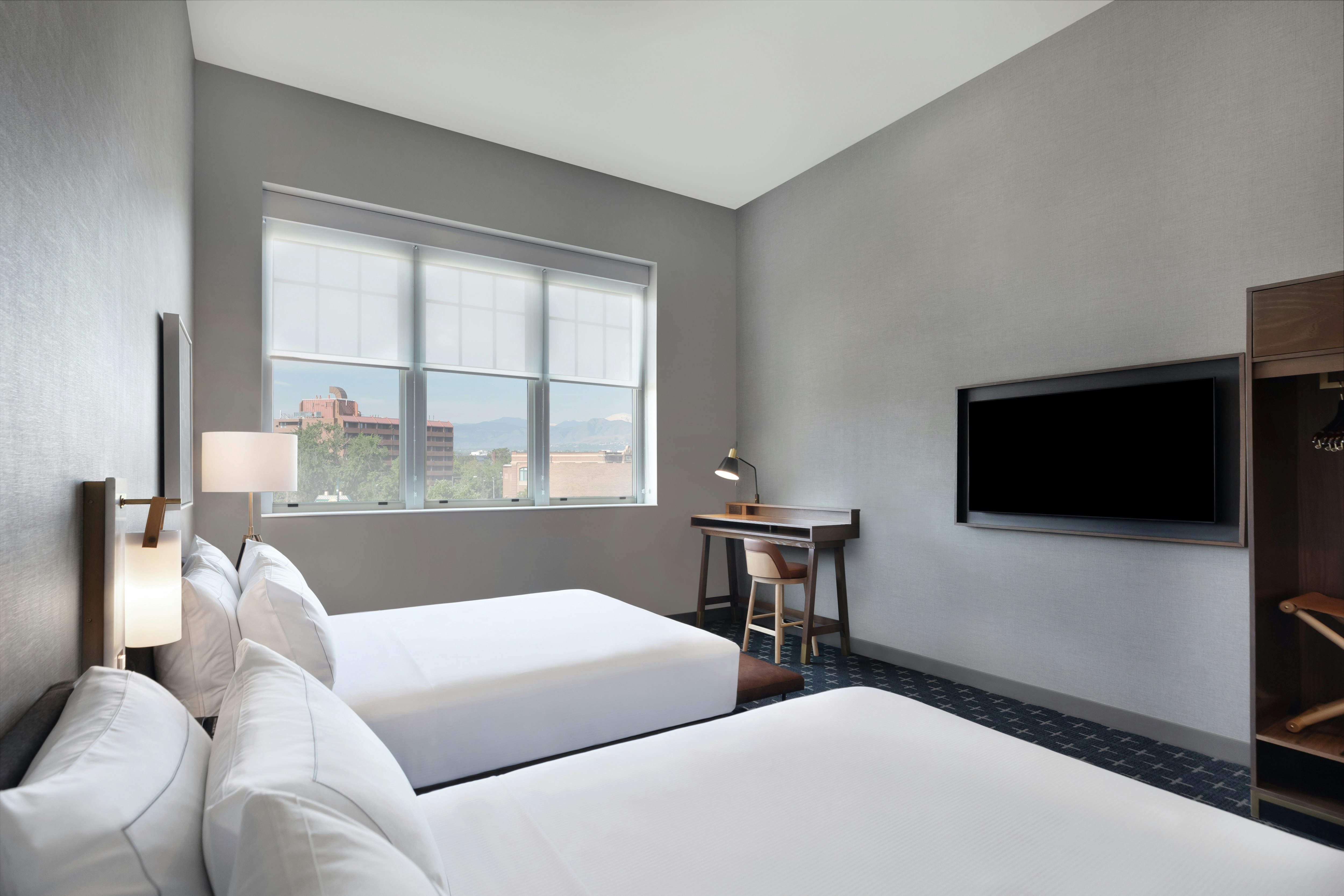 Room, 2 Queen Beds, Mountain View