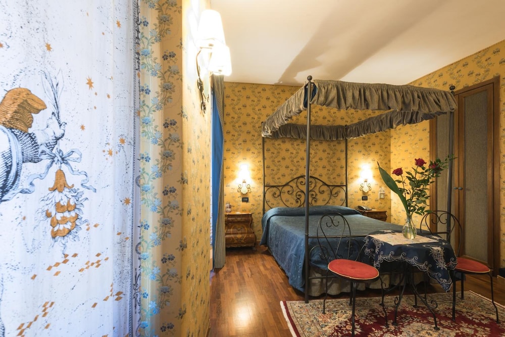 RESIDENZA AVE ROMA 19/41