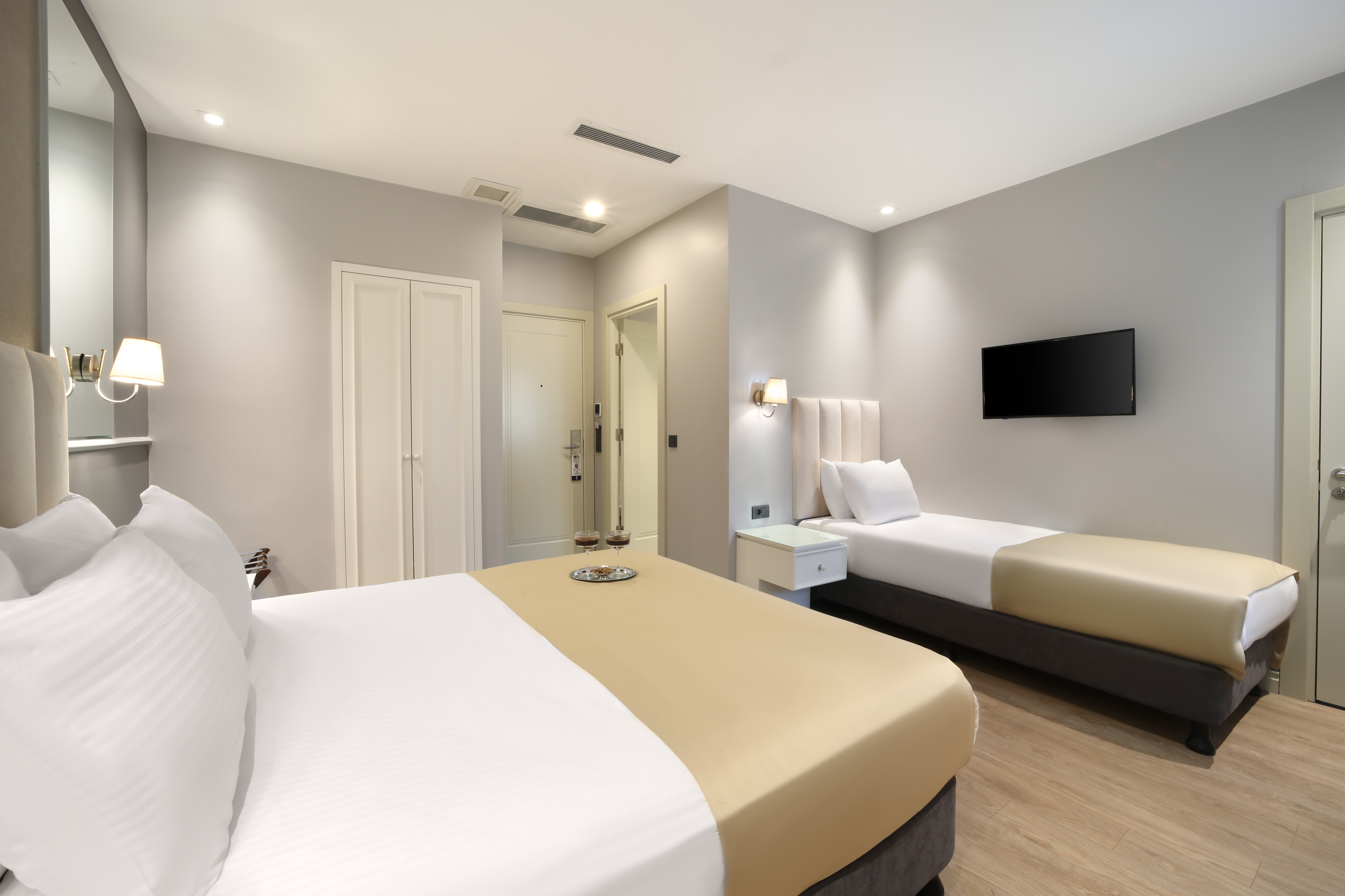 Room at Ess Hotel, ISTANBUL