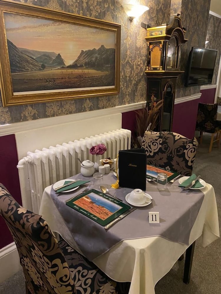 The North Cliff Hotel 37/50