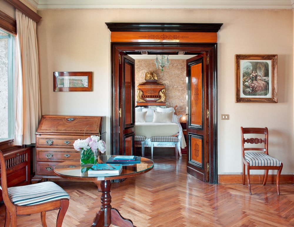Hostal de la Gavina 56/82