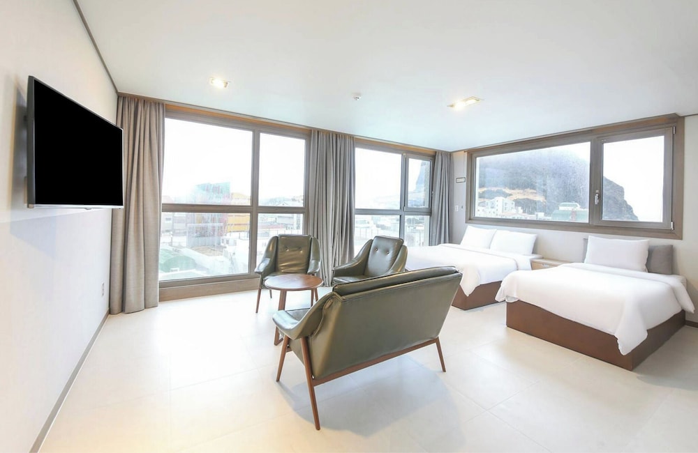 Sunrise Hotel Sungsan 44/62