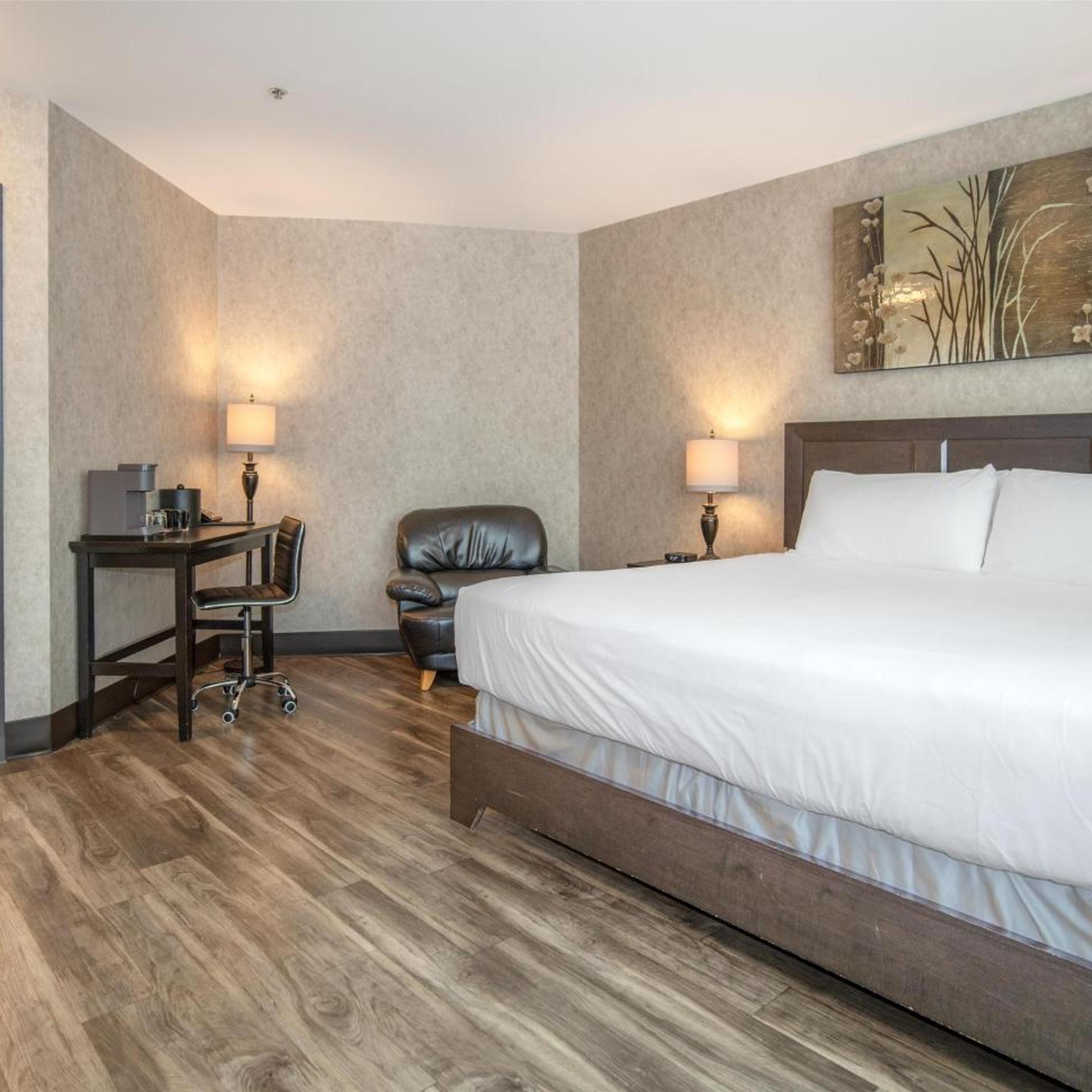 Coast, King Bed