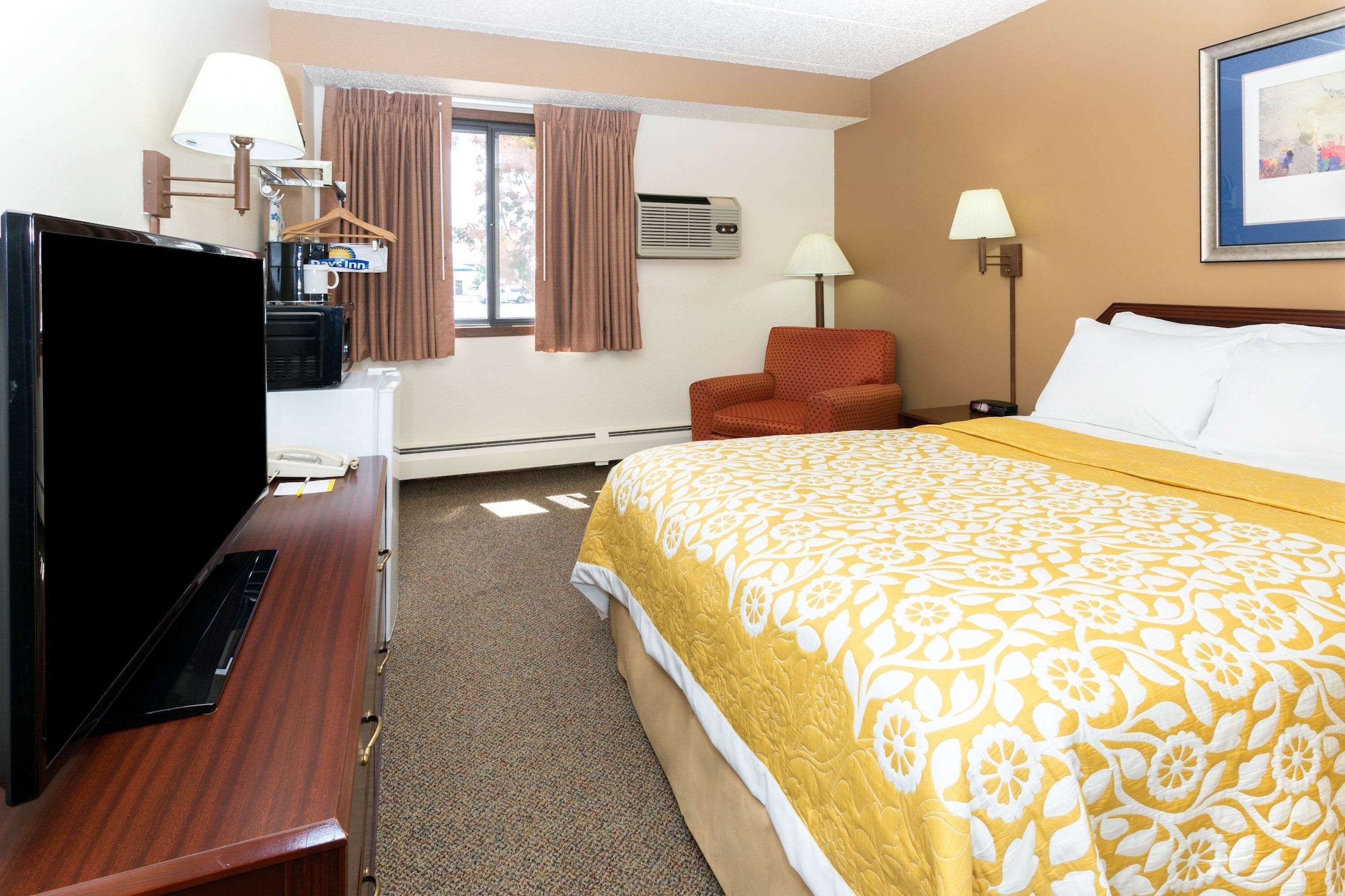 ROOM, DOUBLE BED