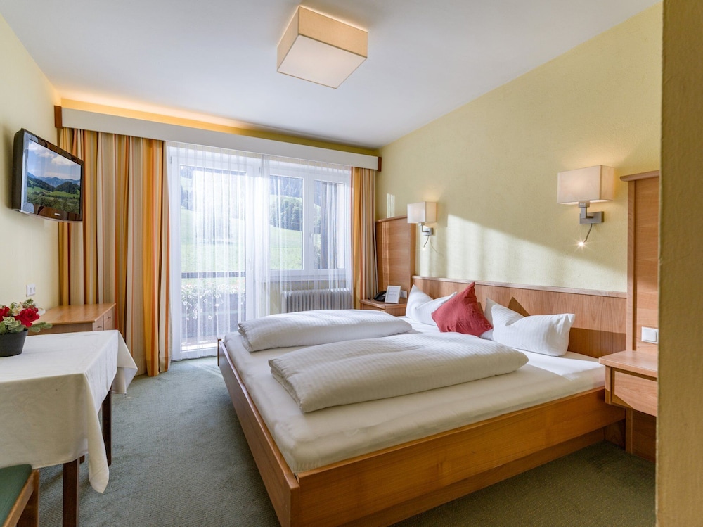 HARMONY HOTEL HARFENWIRT 10/38