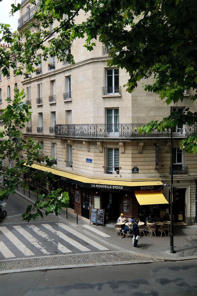 Hipotel Paris Gambetta Republique 48/58