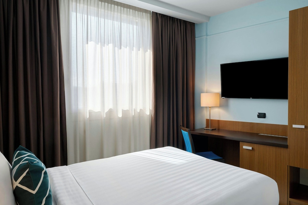 غرفة قياسية بسرير فردي بإطلالة على المدينة، Four Point Flex Sheraton Bologna Airport 3/5
