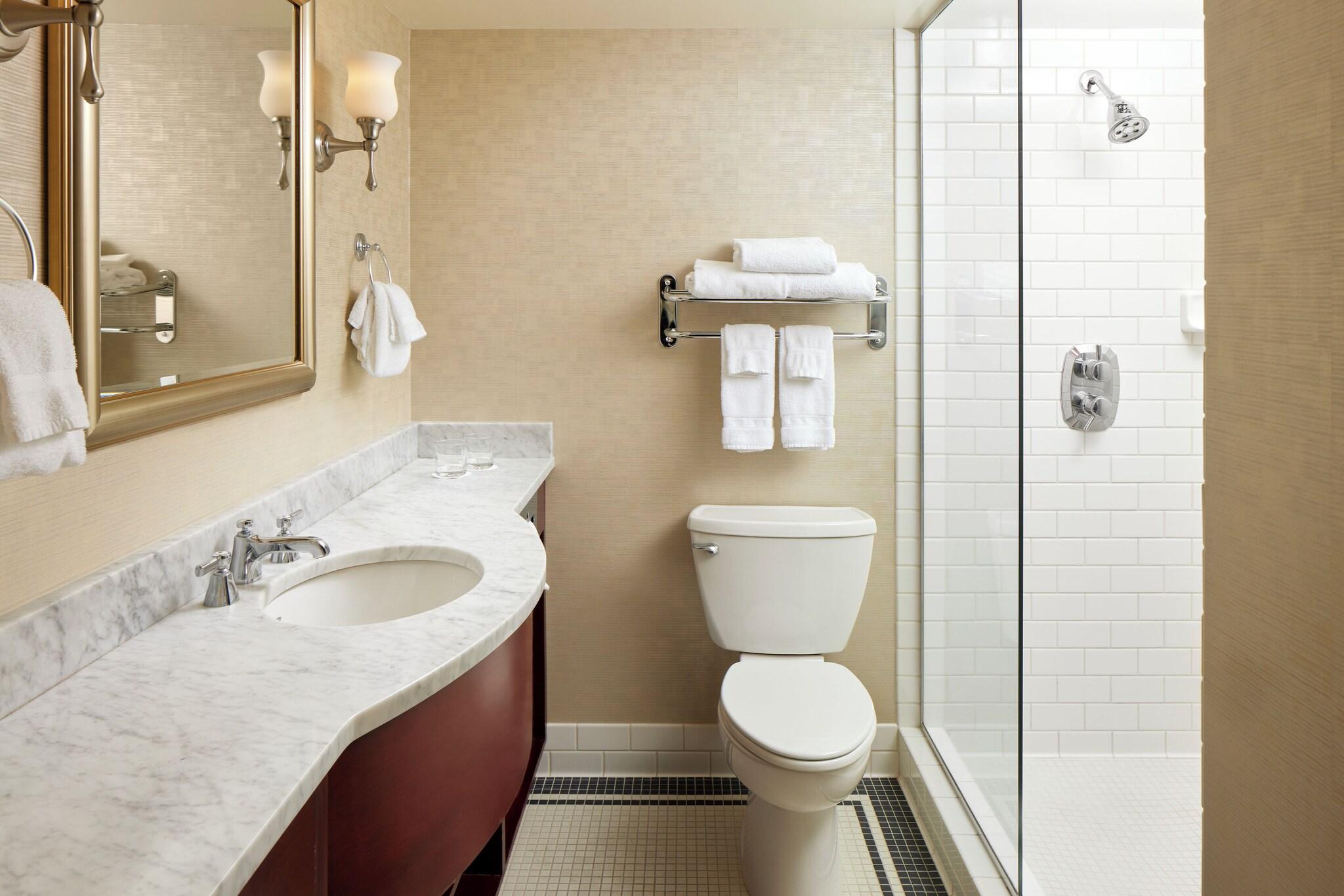 Room, King Bed, Accessible, The Marcus Whitman Hotel And Conference Center 2/2