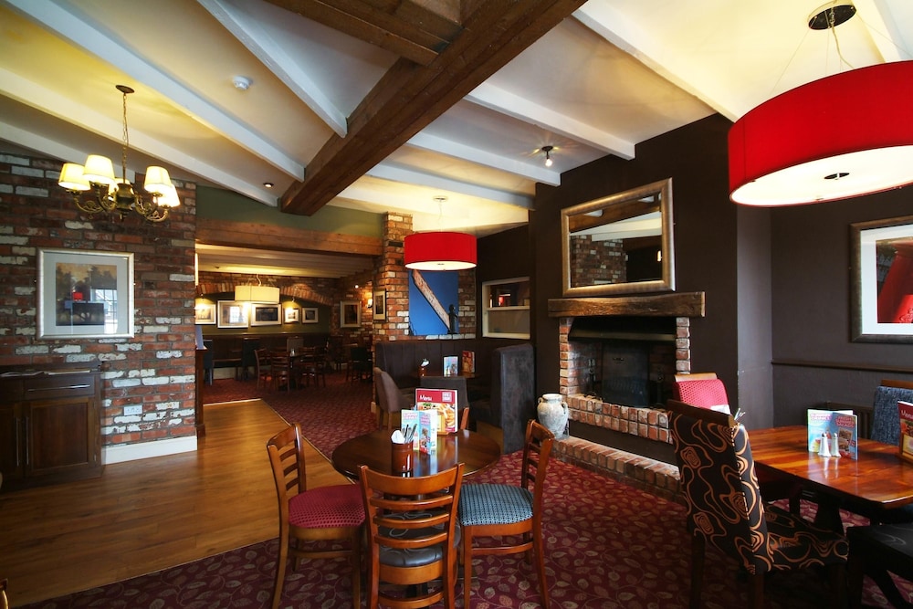 Premier Inn Wirral (Greasby) 25/37