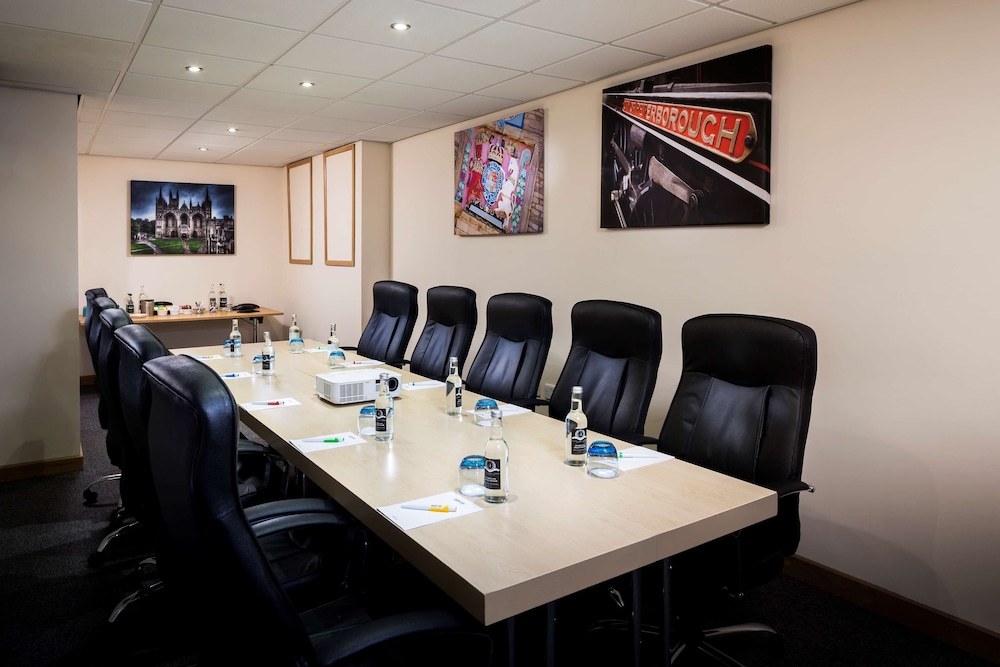 Park Inn By Radisson Peterborough 54/57