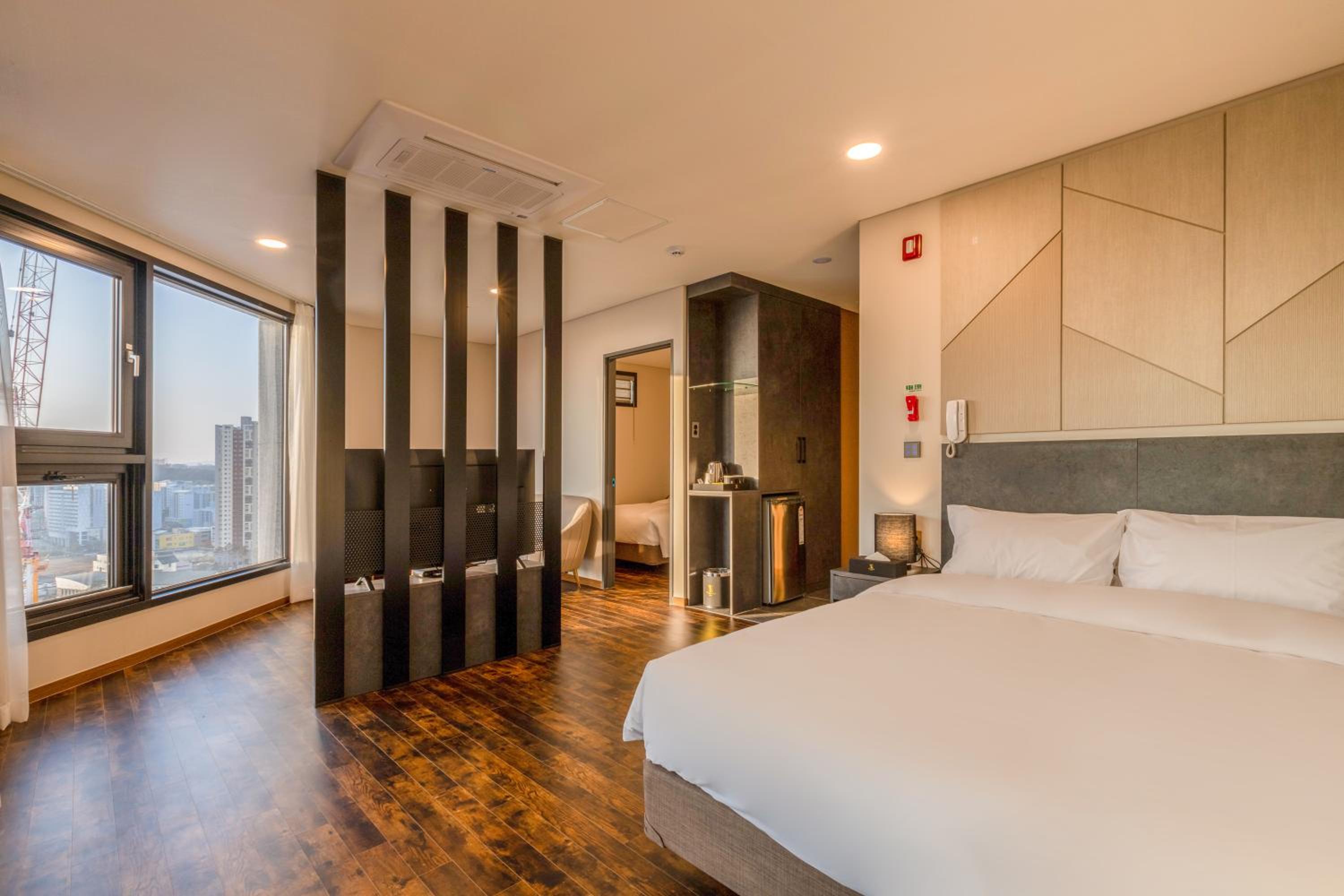 جناح عائلي بريميير، Urbanest Hotel 2/10
