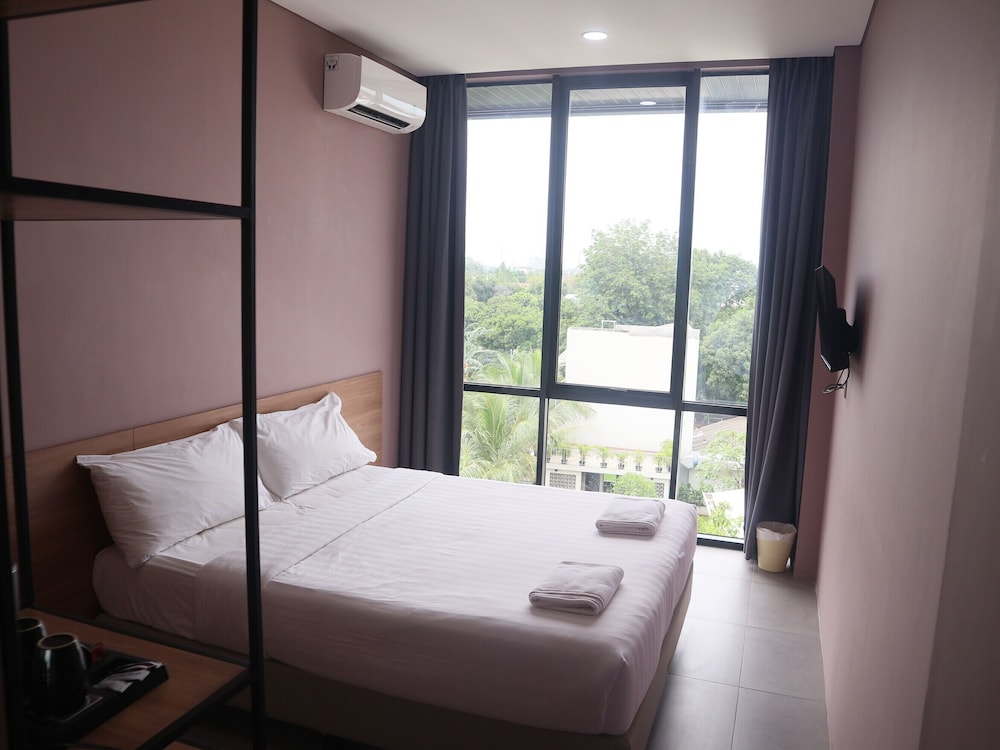 SUPERIOR, DOUBLE BED