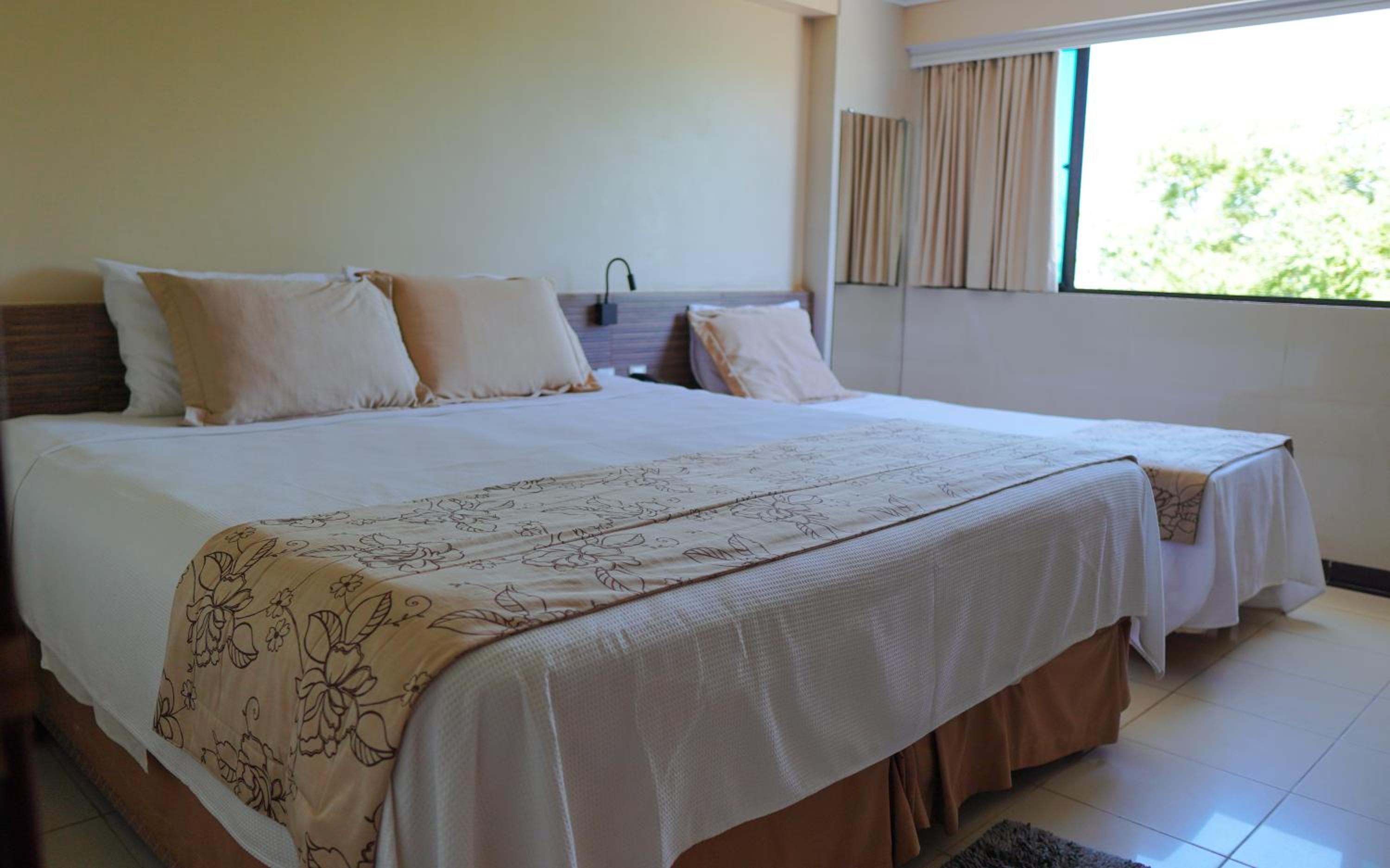 Superior, Double Bed, Lateral Side Sea View