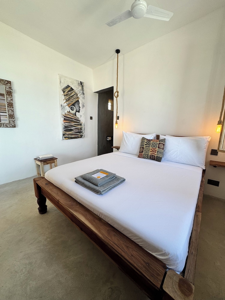 BASIC, SINGLE, DOUBLE BED
