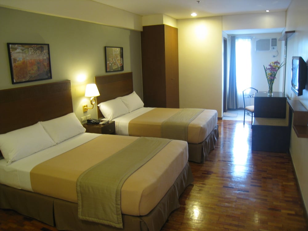 Fersal Hotel Kalayaan 33/63