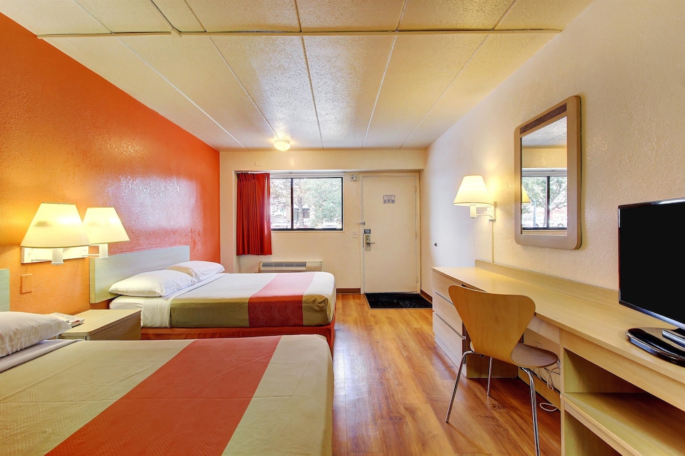 Motel6 York, PA 23/58