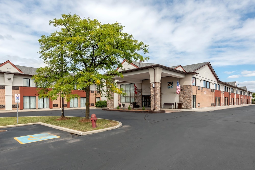 Quality Inn & Suites Mississauga 1/41