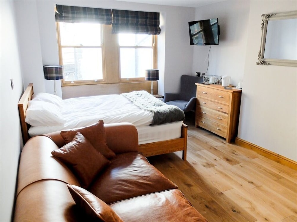 The Rooms at the Nook 24/45