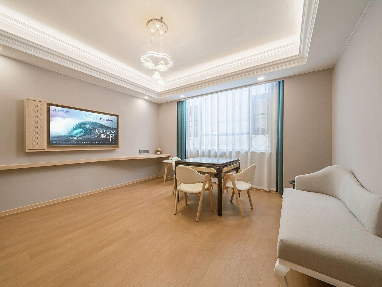 Vienna Hotel (Wuxi Nanchan Temple) 23/31