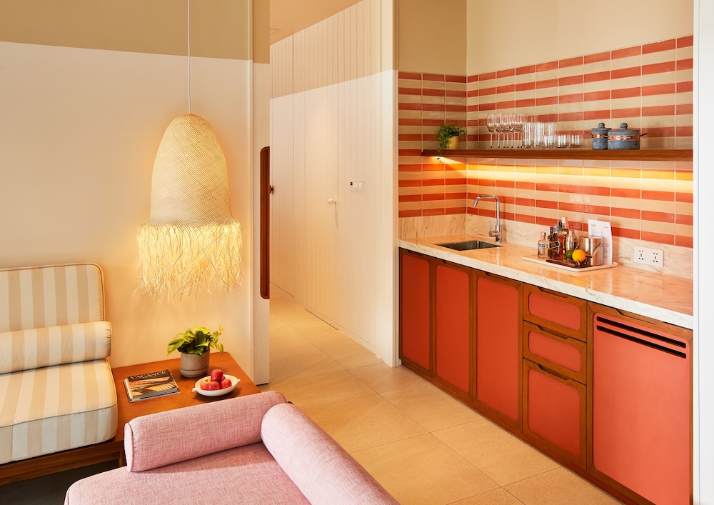 The Standard Hua Hin 16/82