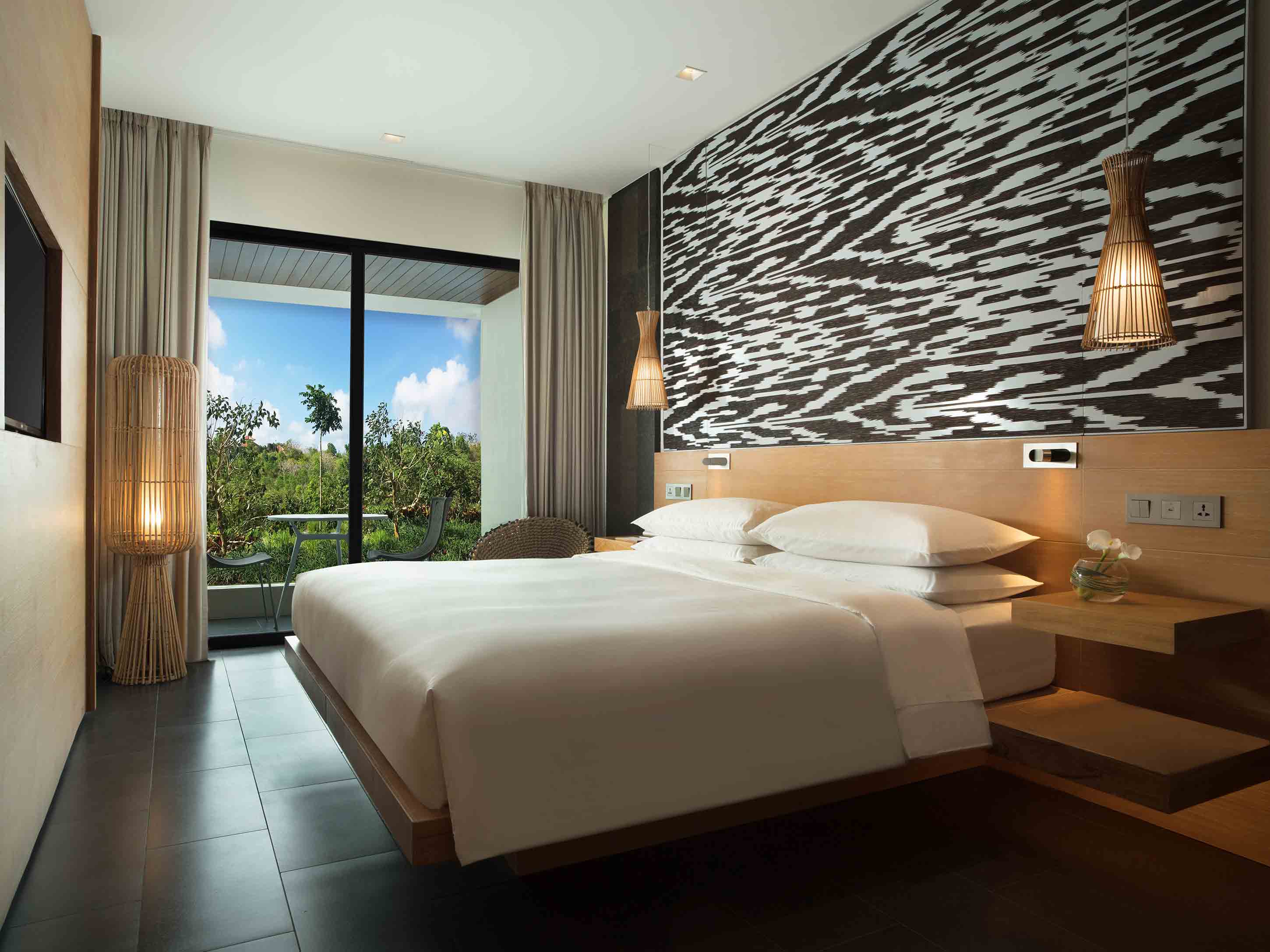 Deluxe, Double or Twin Bed