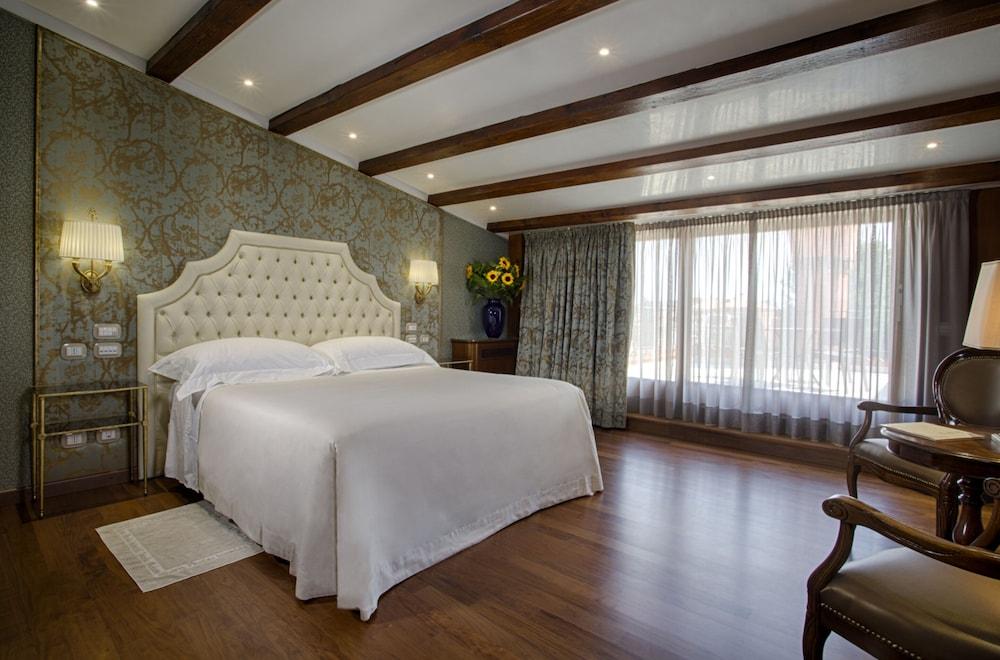 Roof Top, Garden, Junior Suite, Canal View, Small