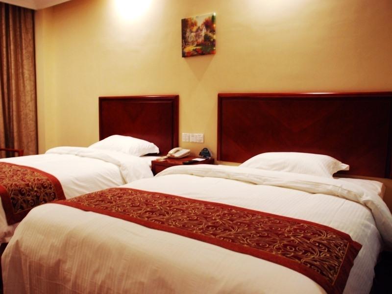 GreenTree Inn ShanDong WeiFang LinQu ZhanQian Road LuChuan Business Hotel 19/43