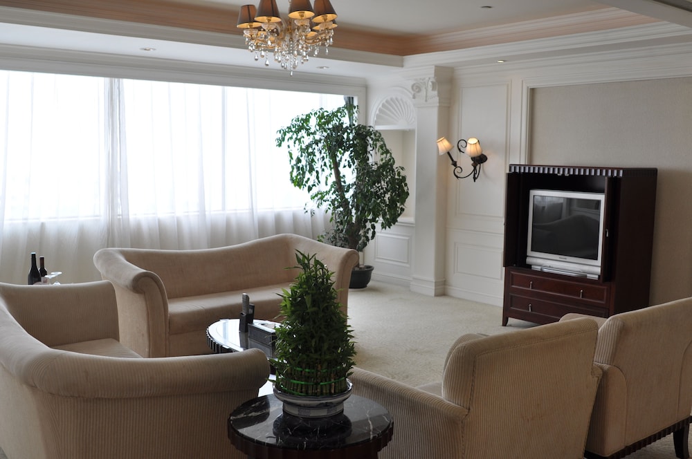 Guangzhou Phoenix City Hotel 38/63