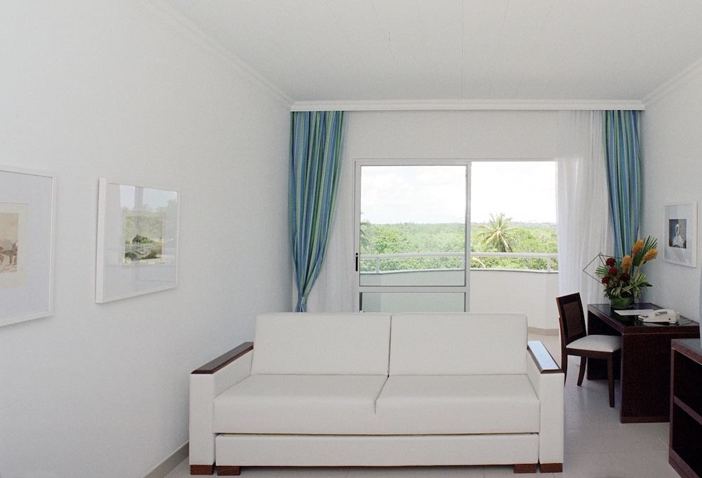 Bahia Plaza Hotel 34/66