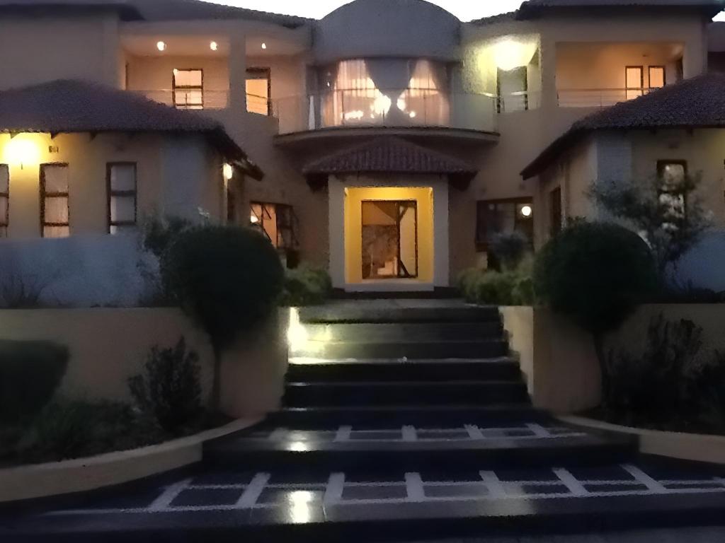 Bella Casa Guesthouse 1/18