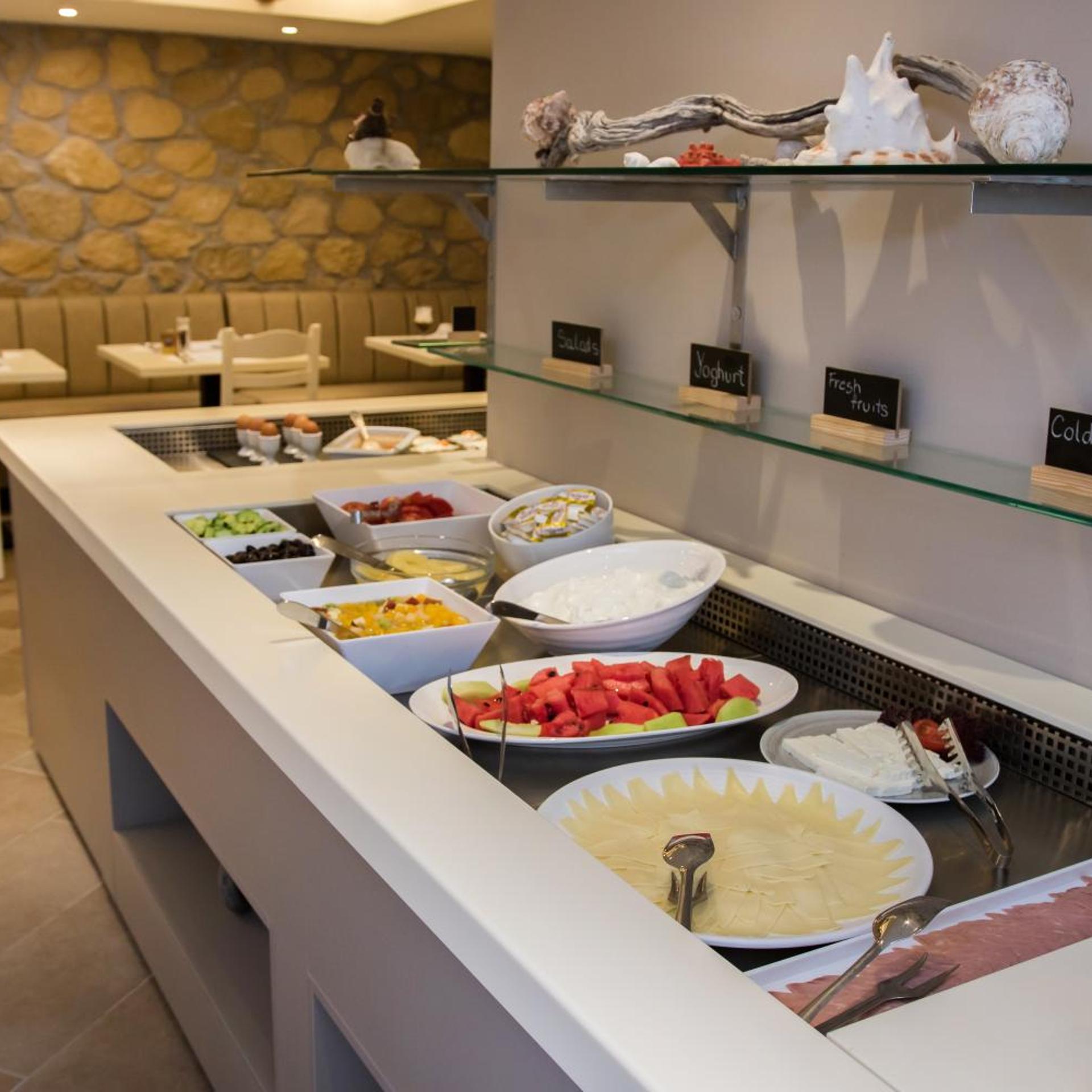Parasol Luxury Hotel & Suites 59/80